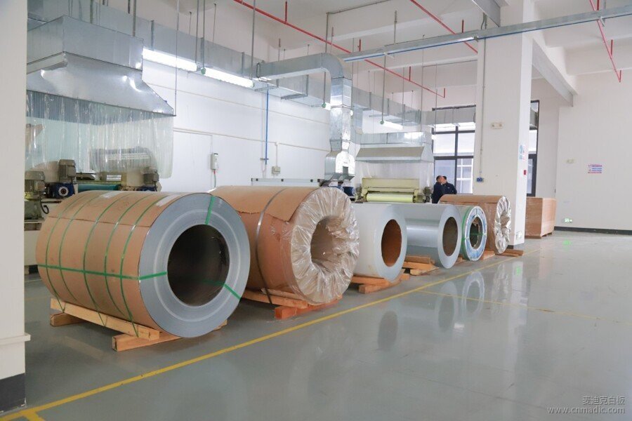 「白板百科」為什么傳統(tǒng)磁吸白板的最大寬度是120厘米？